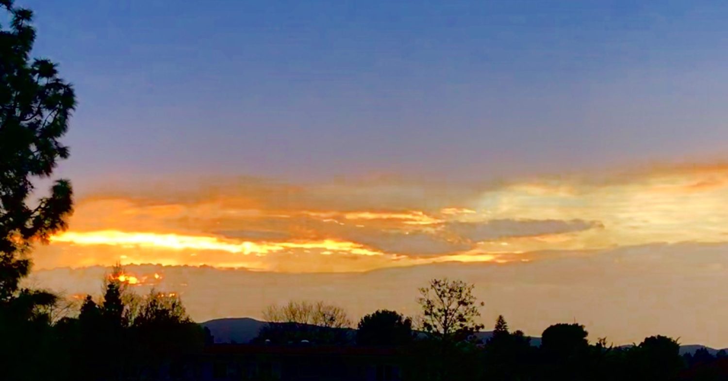 I like to look at the sunset everyday. It makes me feel peaceful.